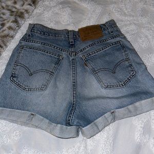 Levis shorts orange tag
